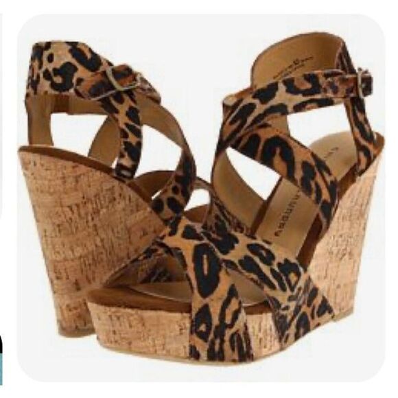 Chinese Laundry Cheetah Wedge - Picture 1 of 11